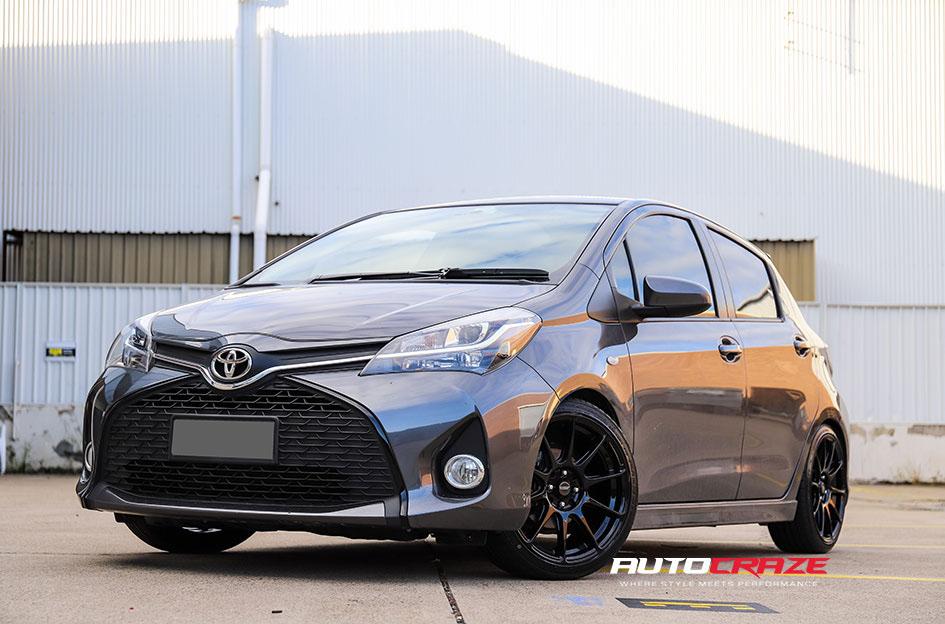 TOYOTA YARIS BLADE BLACK